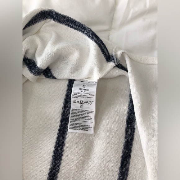 Banana Republic luxespun Top - Picture 5 of 5